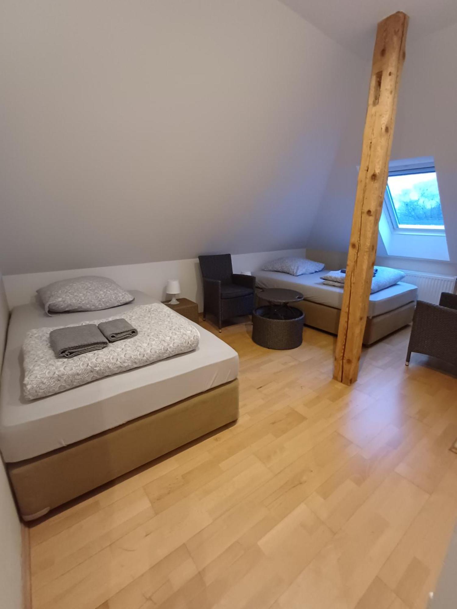 Doppelzimmer-Bad-Kuehlschrank-Tv-19 Meine Экстерьер фото