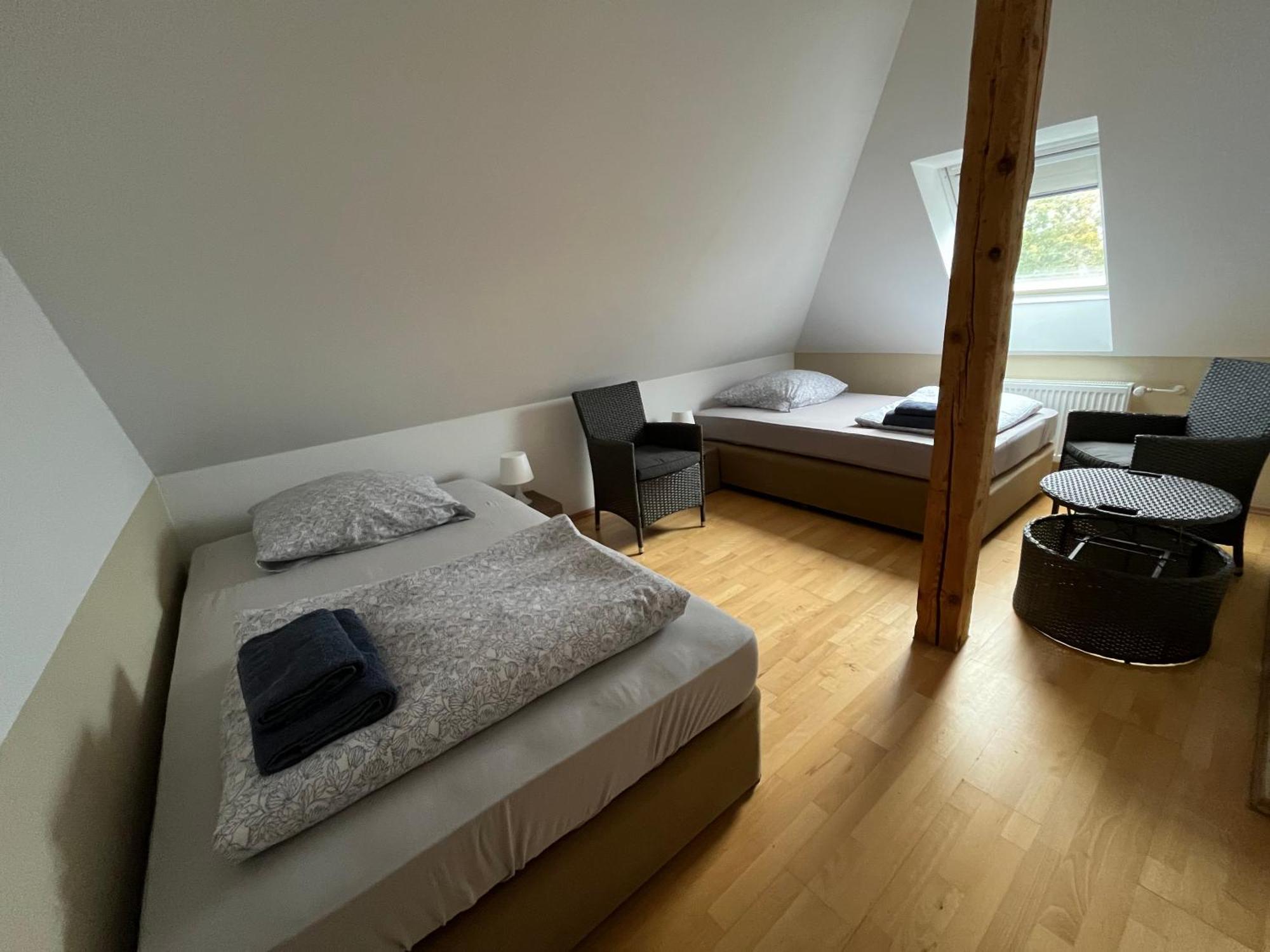 Doppelzimmer-Bad-Kuehlschrank-Tv-19 Meine Экстерьер фото